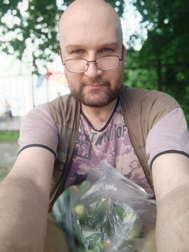 Подарили огурцы